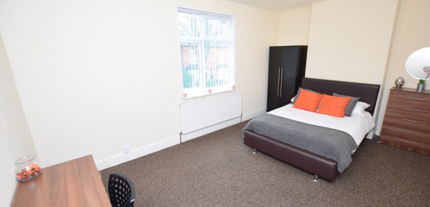 ?Just £92 per Week for a Double Room?!! B12