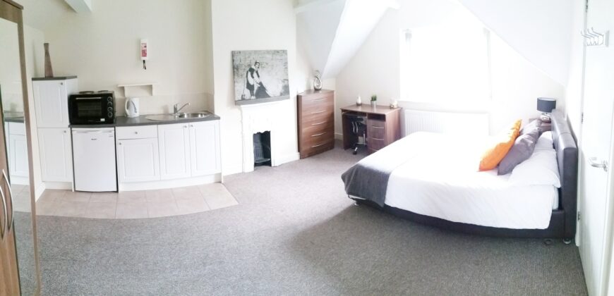 Spacious Rooms Available B24