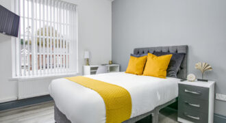STUNNING LUXURY Ensuite Room AVAILABLE NOW